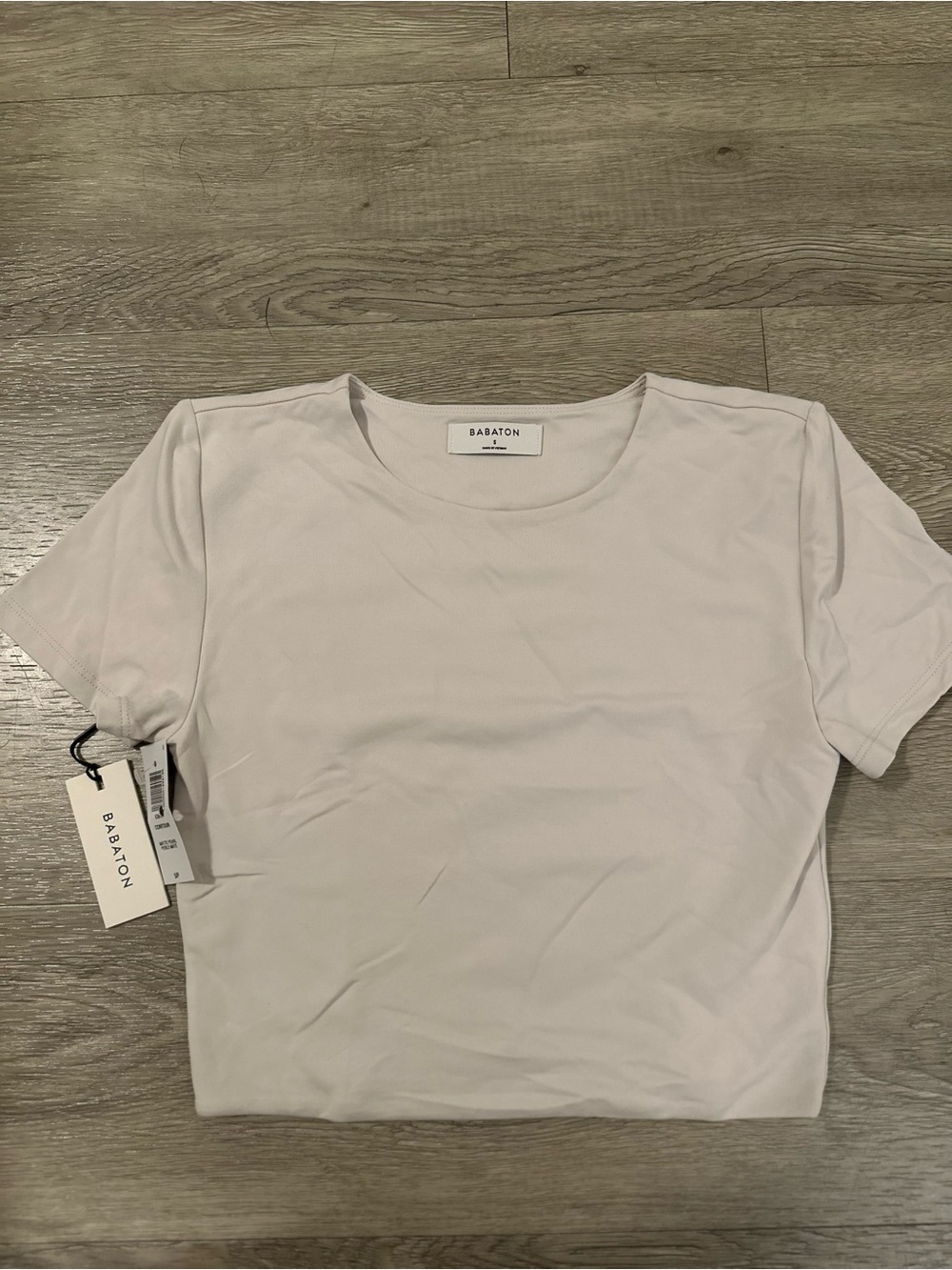 Babaton Crew Neck Shortsleeve Crop Top - Picture 2 of 2